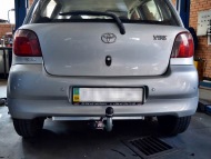 Фаркоп Toyota Yaris 1999-2005
