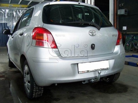 Фото Фаркоп Toyota Yaris 2006- быстро съемный