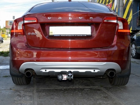 Фаркоп Volvo V60 2010- на двух болтах для седана